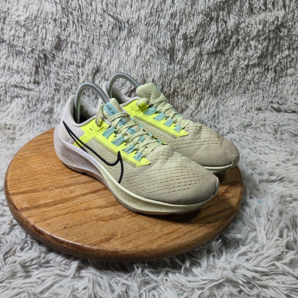 Nike Running Shoes Air Zoom Pegasus 38 Womens Sz 8 Green Workout Road Sneakers